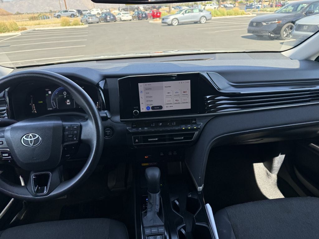 2025 Toyota Camry Hybrid LE