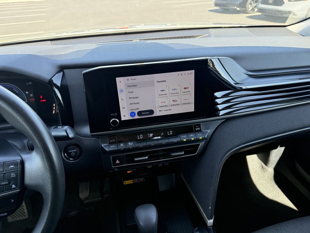 2025 Toyota Camry Hybrid LE