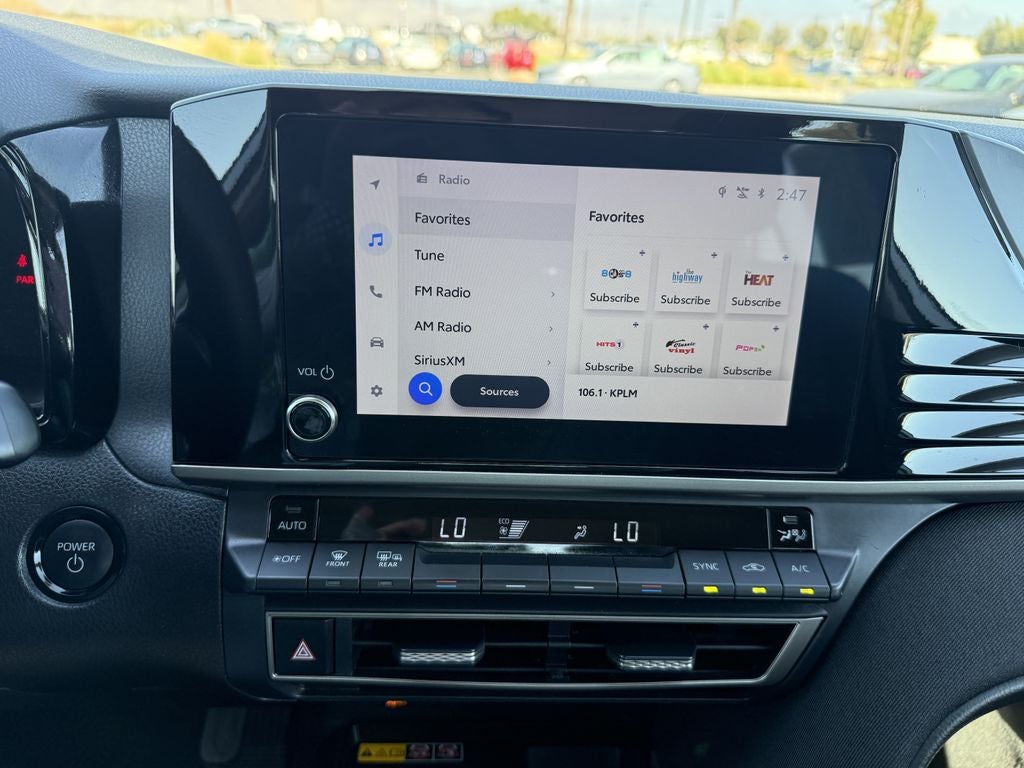 2025 Toyota Camry Hybrid LE