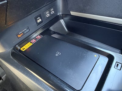 2025 Toyota Camry Hybrid LE