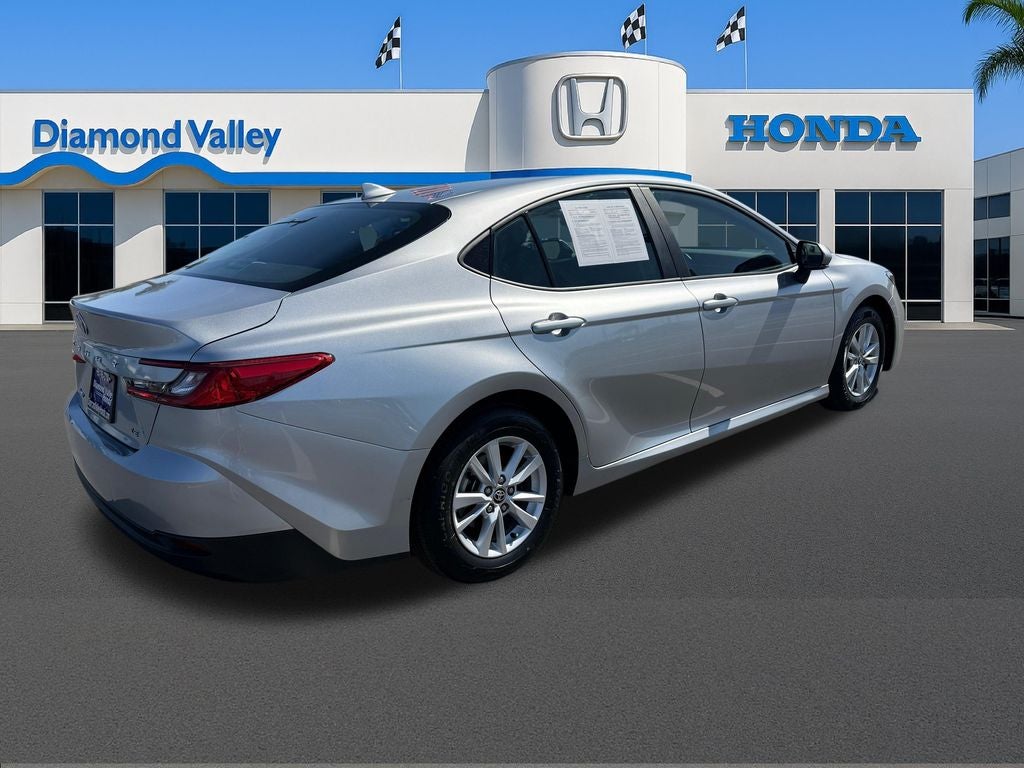 2025 Toyota Camry Hybrid LE