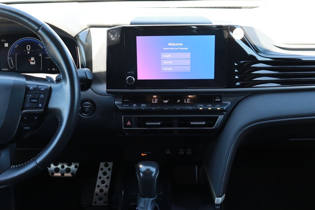 2025 Toyota Camry Hybrid SE