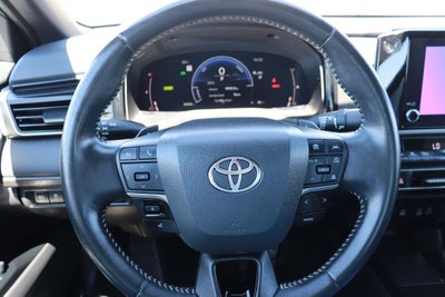 2025 Toyota Camry Hybrid SE