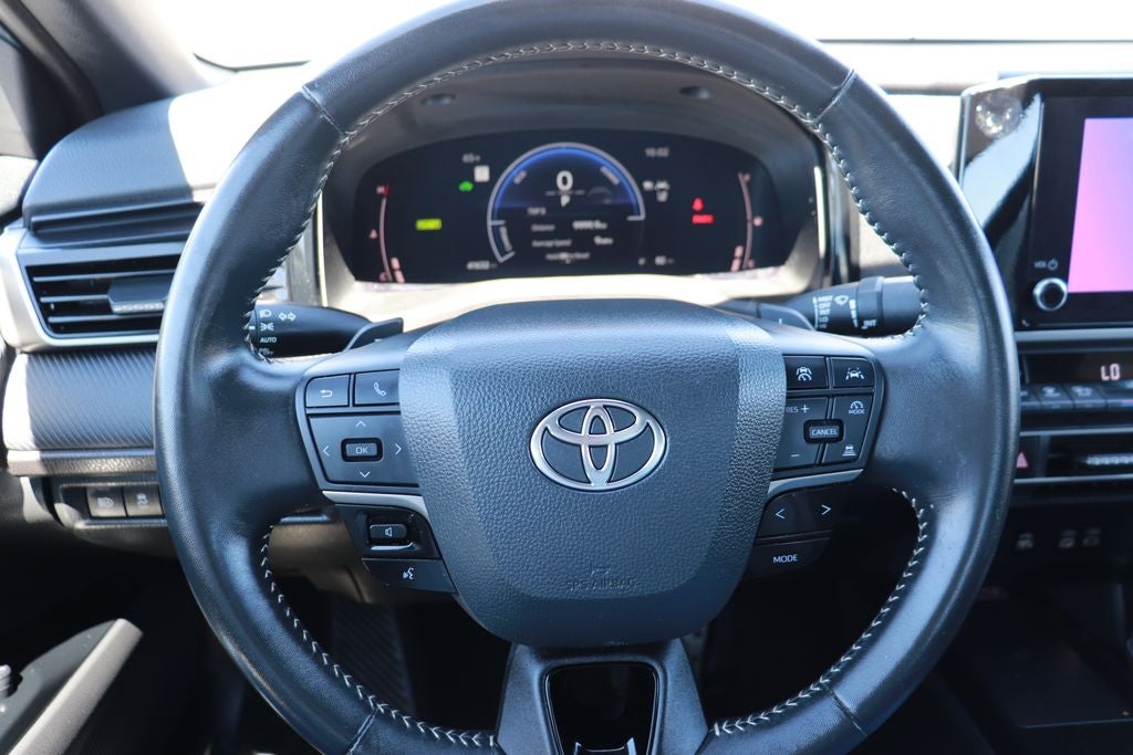 2025 Toyota Camry Hybrid SE