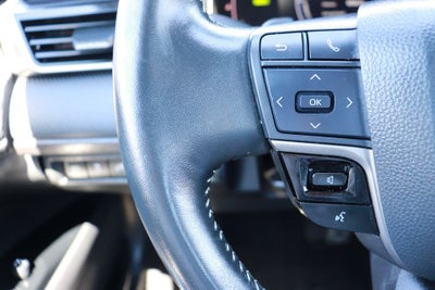 2025 Toyota Camry Hybrid SE