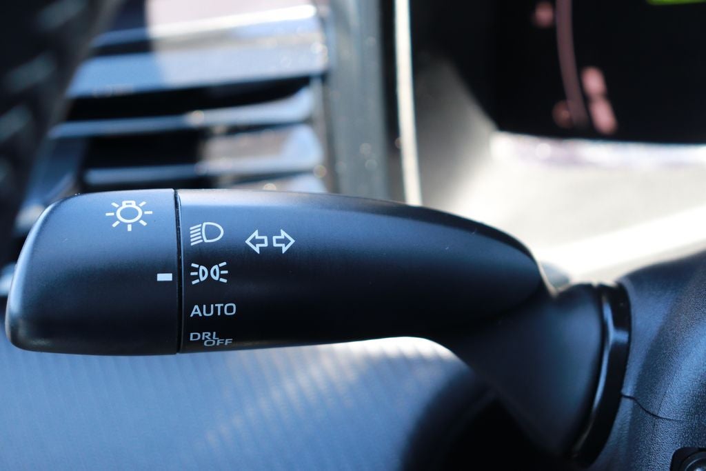 2025 Toyota Camry Hybrid SE