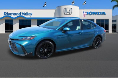 2025 Toyota Camry Hybrid SE
