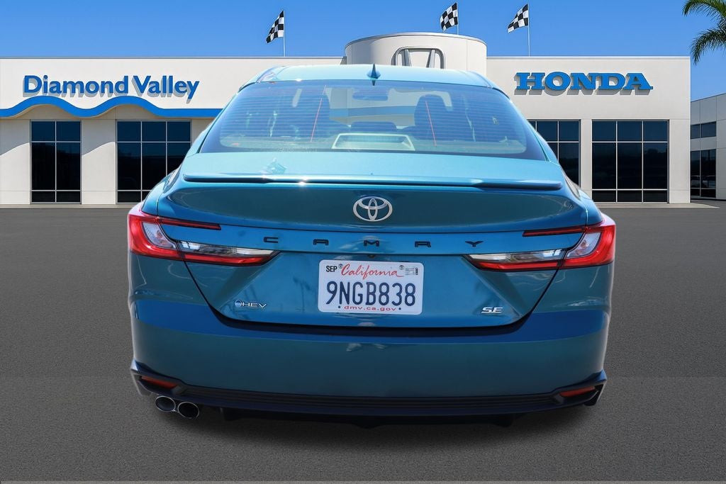 2025 Toyota Camry Hybrid SE