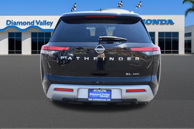 2023 Nissan Pathfinder SL