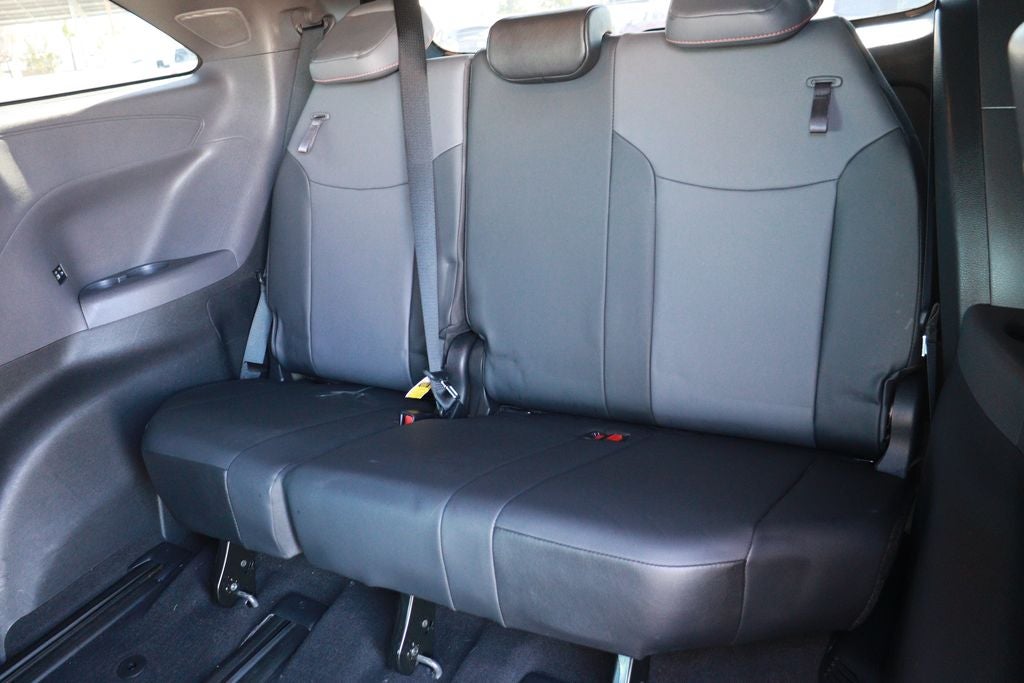2022 Toyota Sienna XSE 7 Passenger