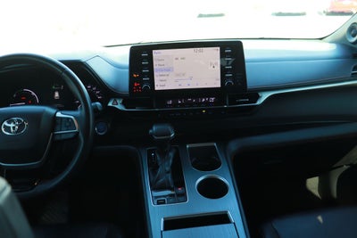 2022 Toyota Sienna XSE 7 Passenger