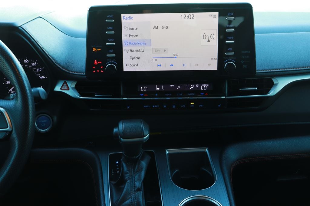 2022 Toyota Sienna XSE 7 Passenger