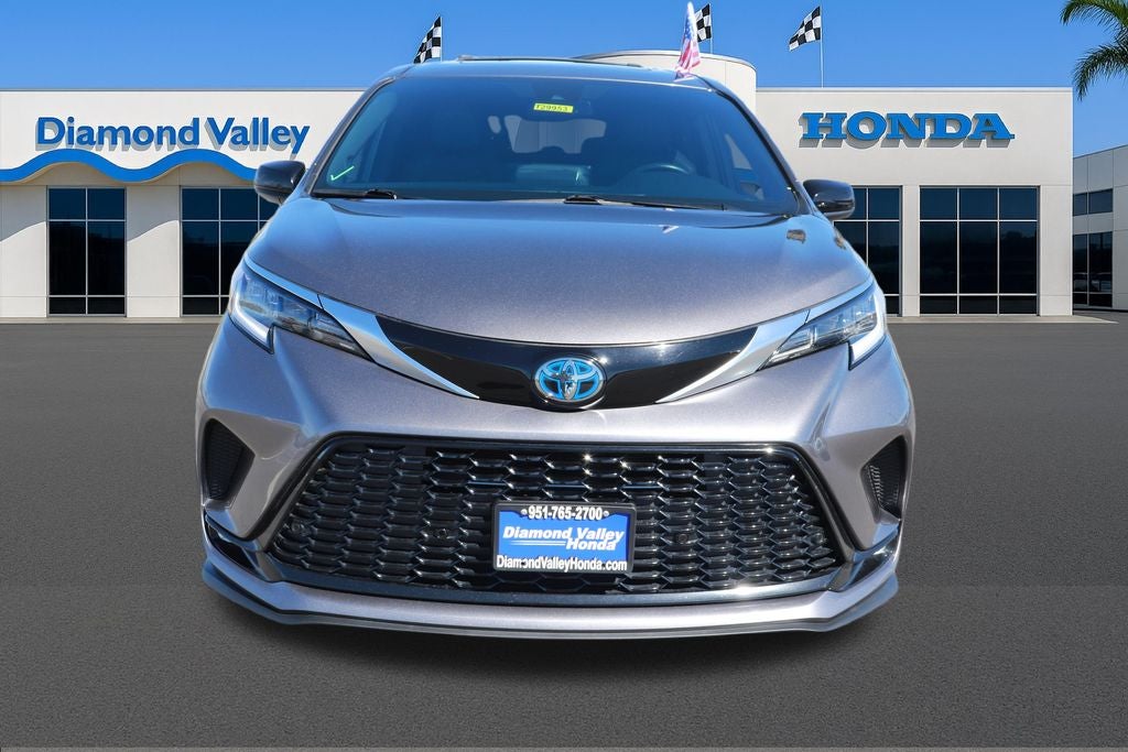 2022 Toyota Sienna XSE 7 Passenger