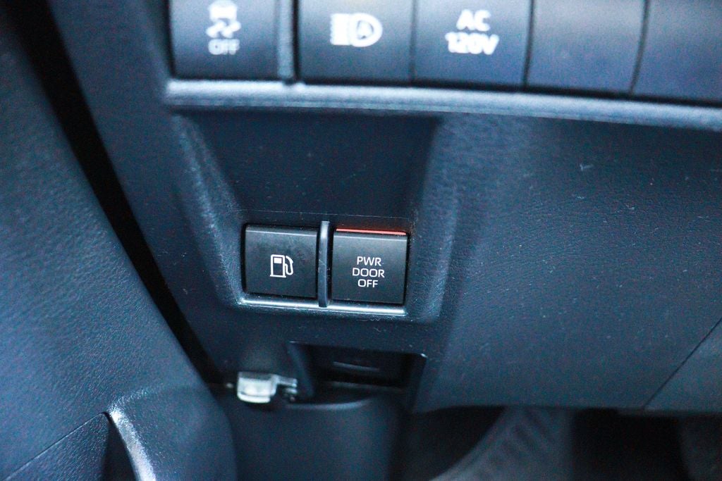 2022 Toyota Sienna XSE 7 Passenger