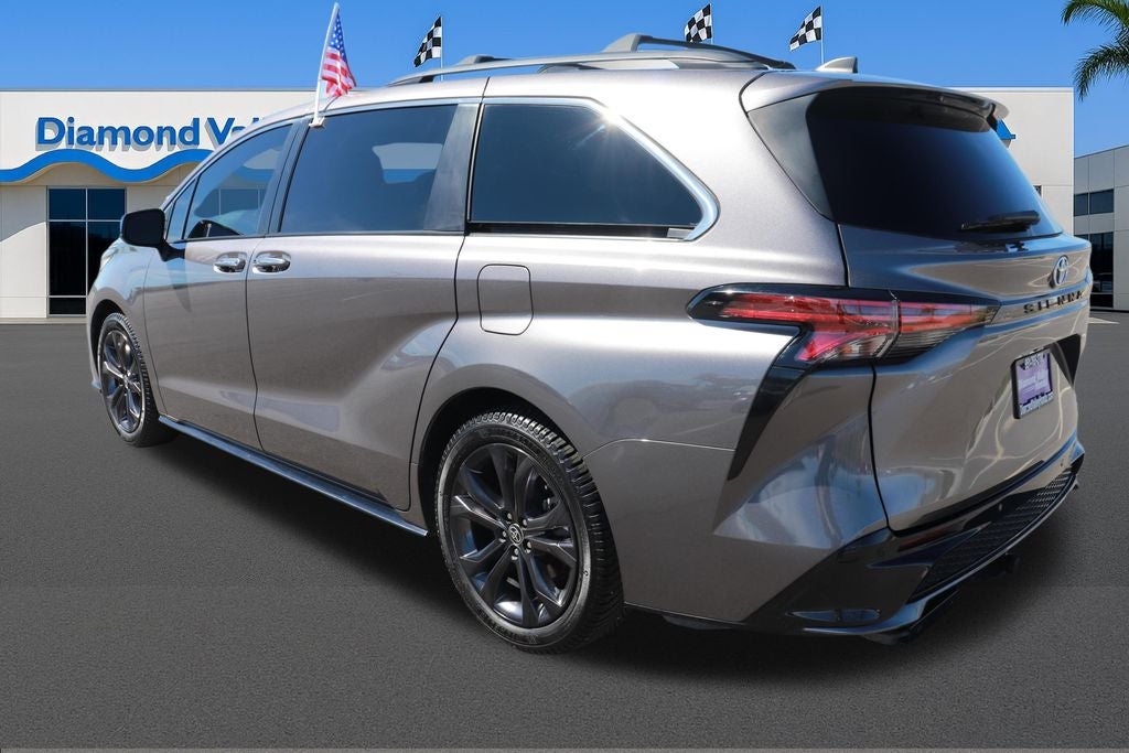 2022 Toyota Sienna XSE 7 Passenger