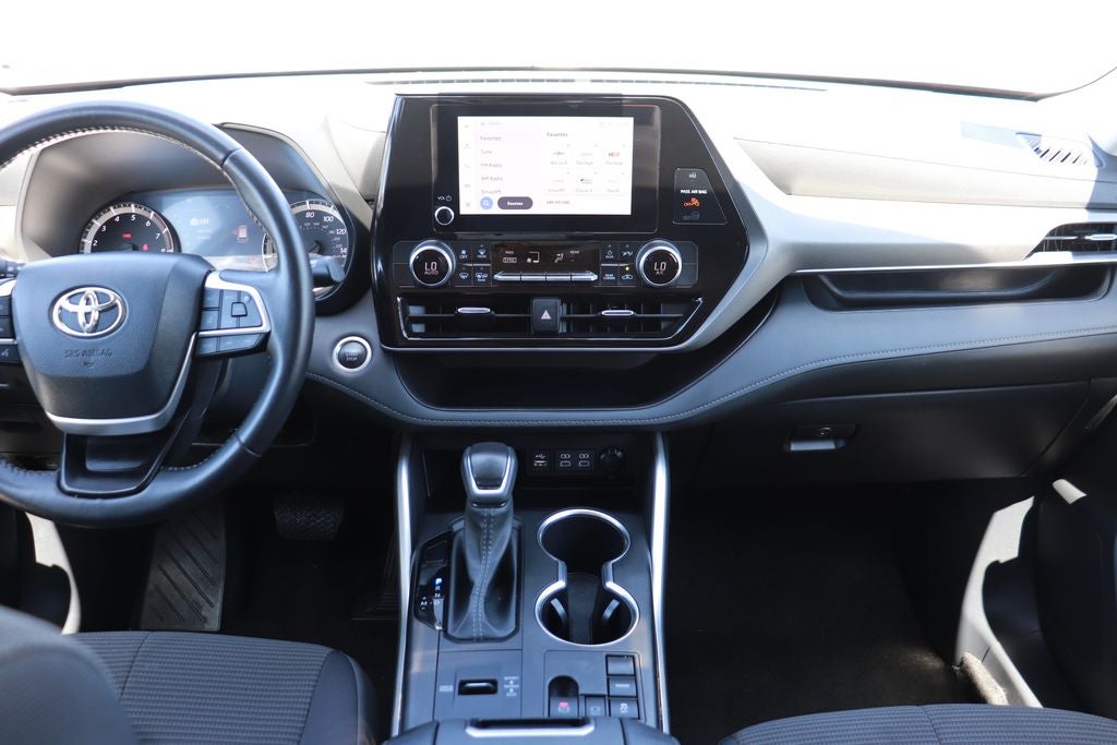 2025 Toyota Highlander LE