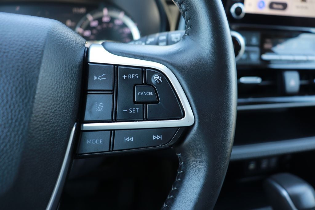 2025 Toyota Highlander LE