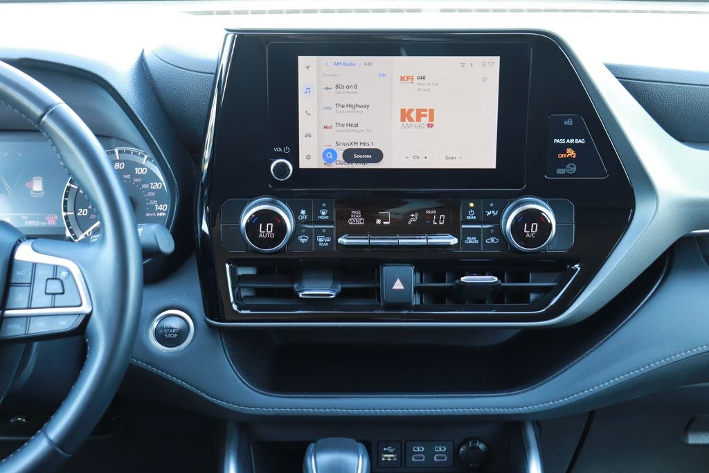 2025 Toyota Highlander LE