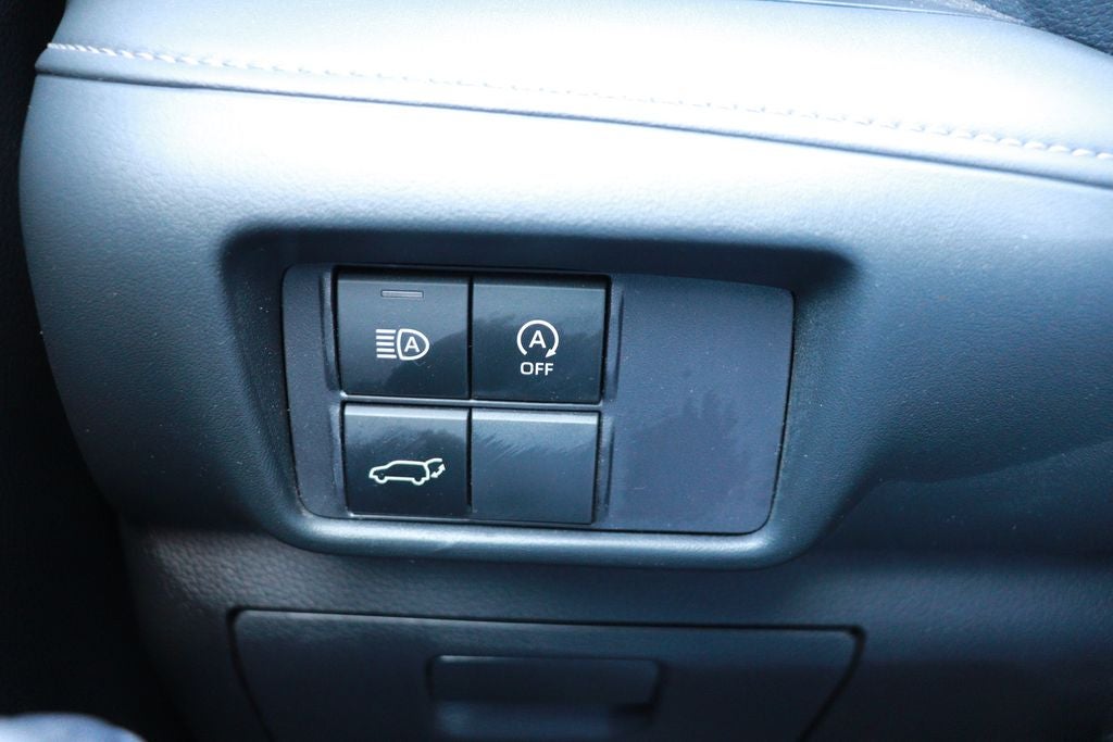 2025 Toyota Highlander LE