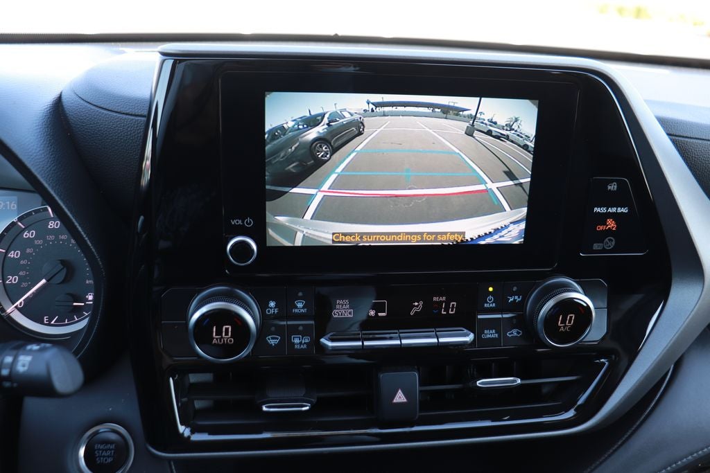 2025 Toyota Highlander LE