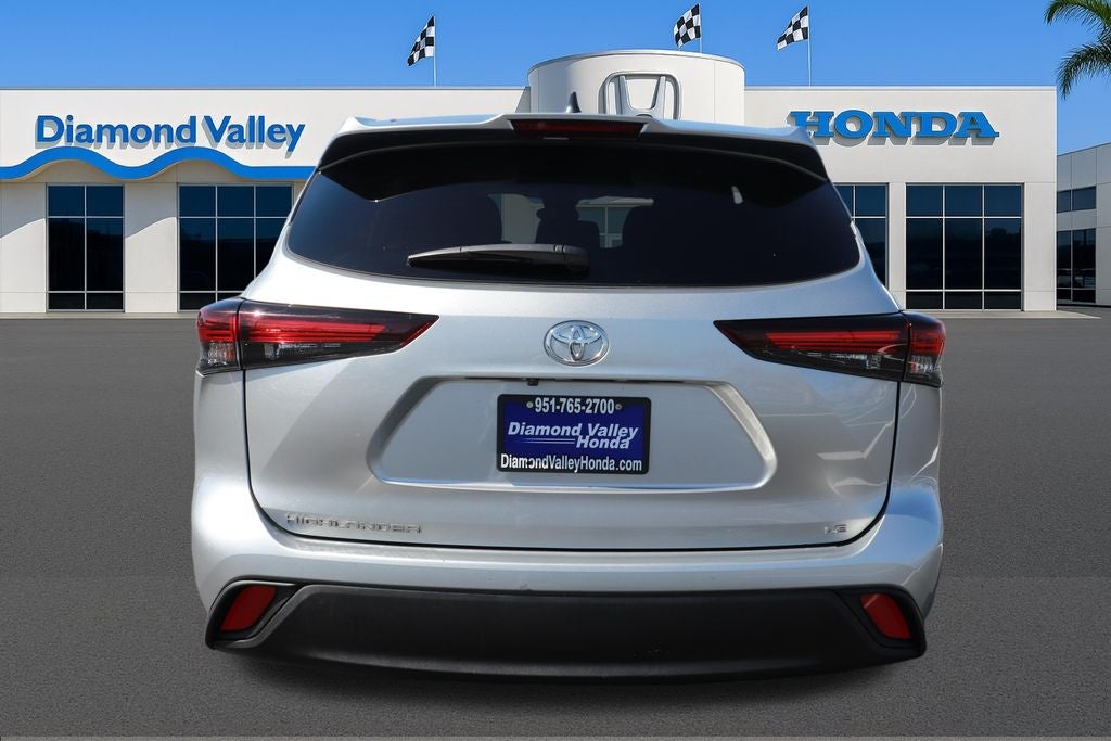 2025 Toyota Highlander LE