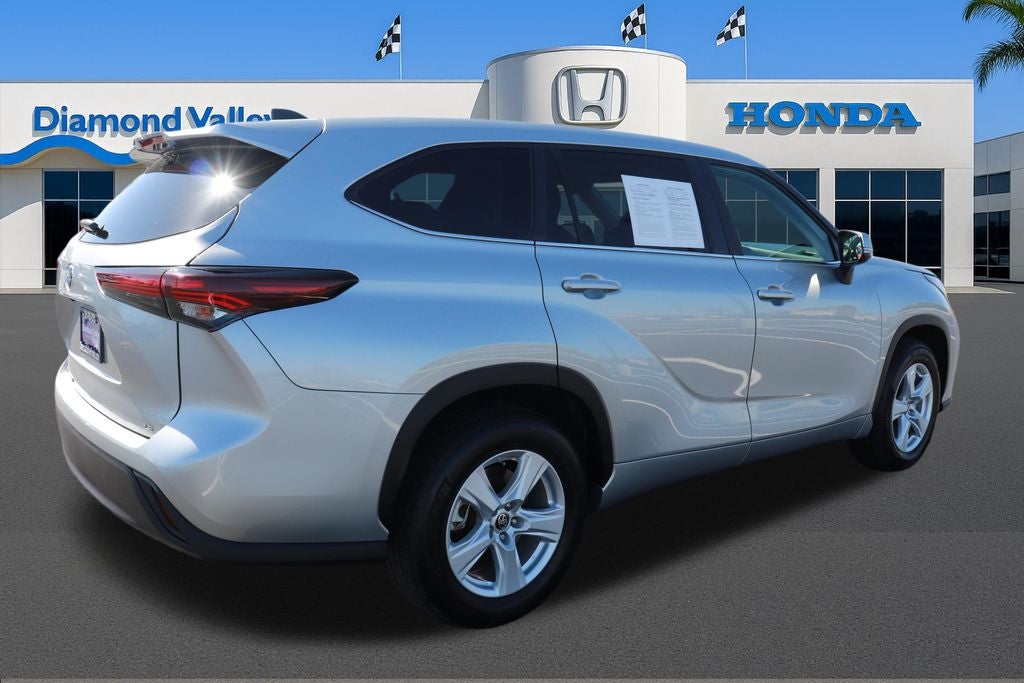 2025 Toyota Highlander LE