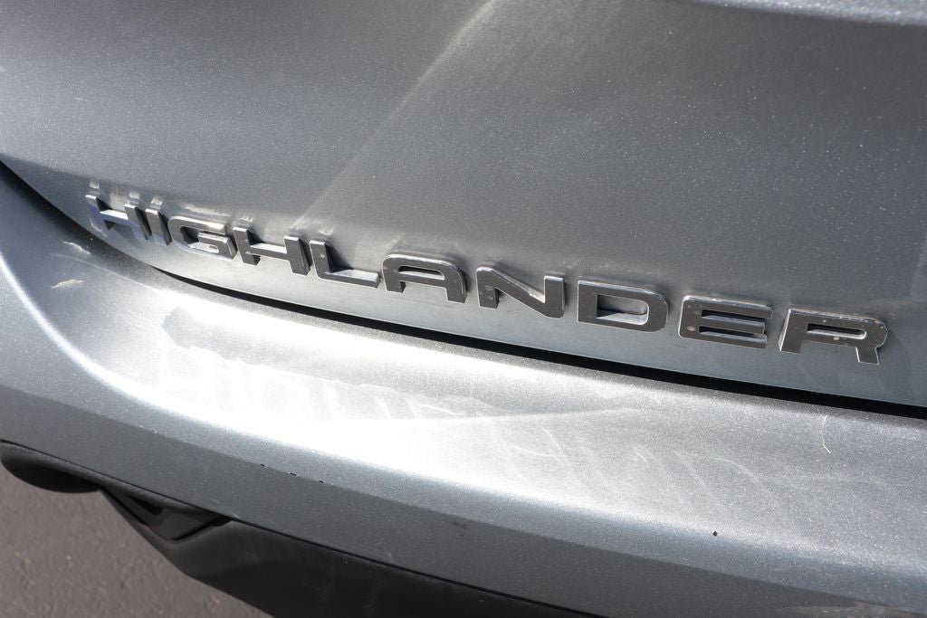 2025 Toyota Highlander LE