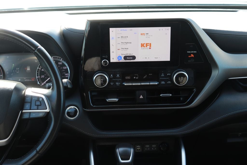 2024 Toyota Highlander LE