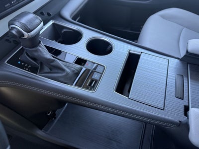 2025 Toyota Sienna Hybrid XLE 8 Passenger