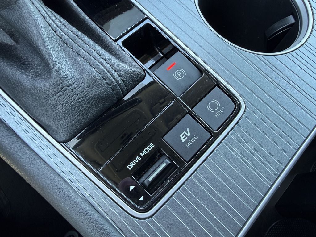 2025 Toyota Sienna Hybrid XLE 8 Passenger