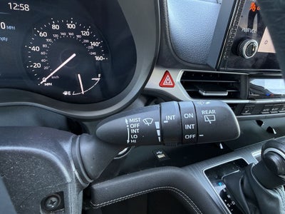2025 Toyota Sienna Hybrid XLE 8 Passenger