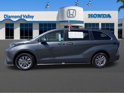 2025 Toyota Sienna Hybrid XLE 8 Passenger
