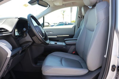 2023 Toyota Sienna XLE 8 Passenger
