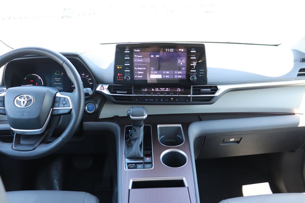 2023 Toyota Sienna XLE 8 Passenger