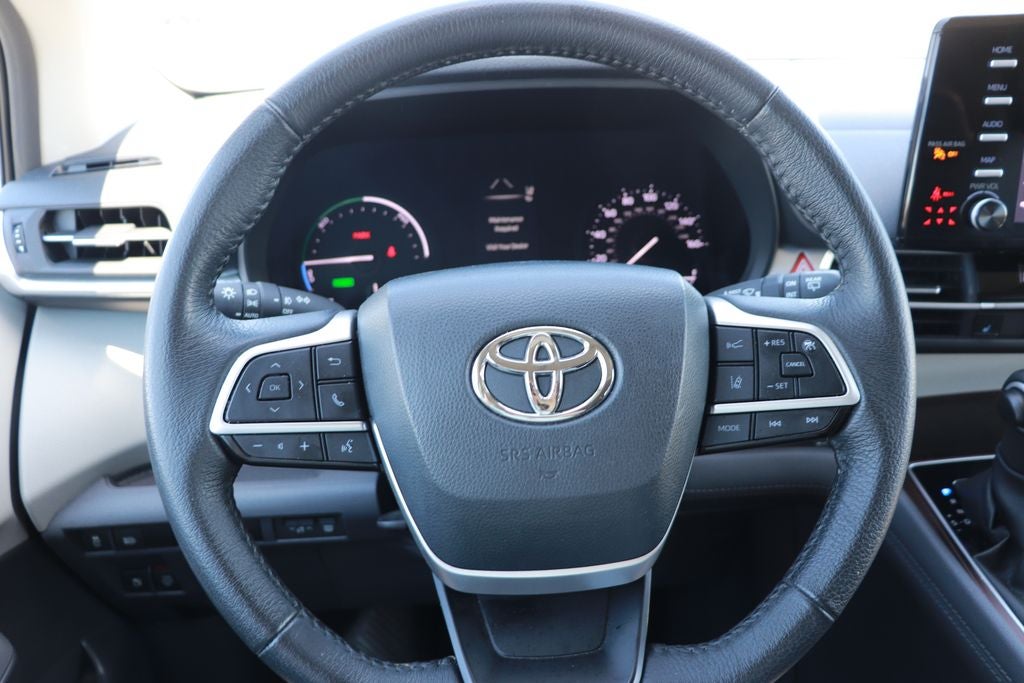 2023 Toyota Sienna XLE 8 Passenger