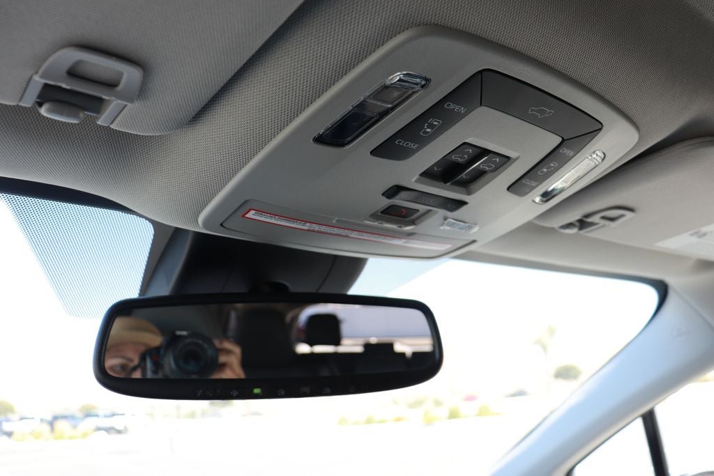 2023 Toyota Sienna XLE 8 Passenger