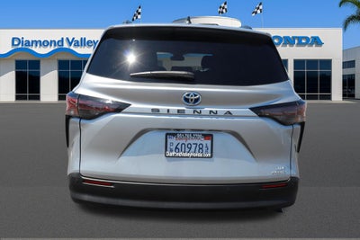 2023 Toyota Sienna XLE 8 Passenger
