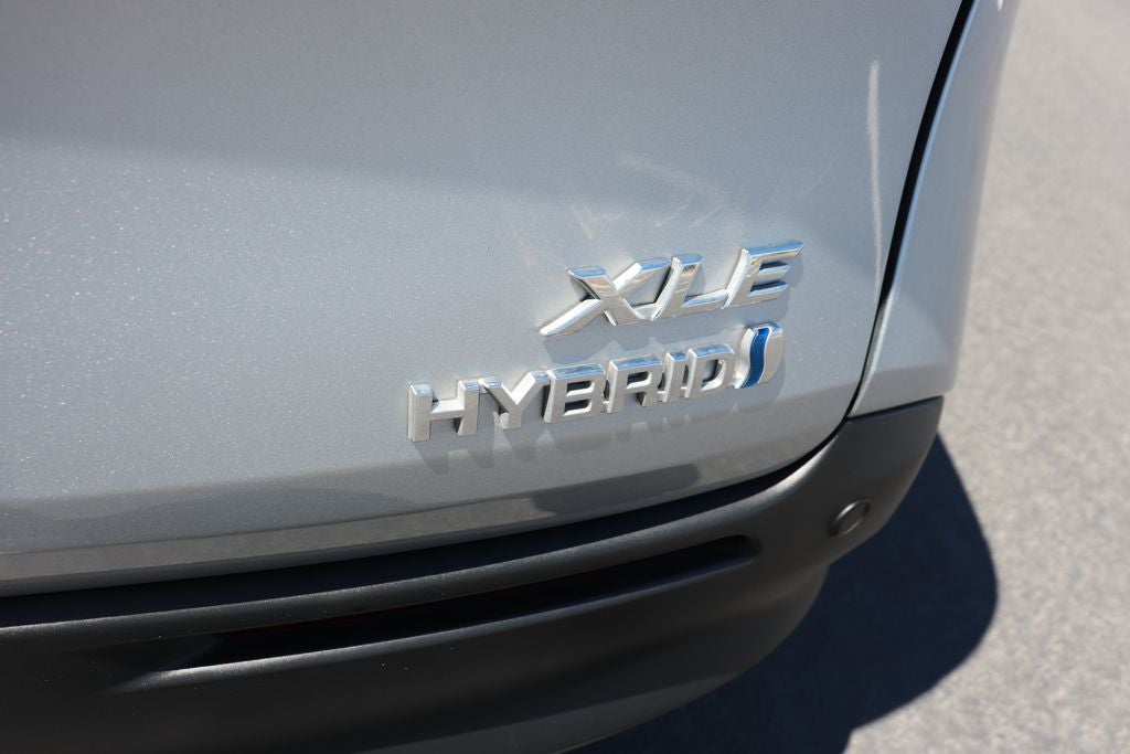 2023 Toyota Sienna XLE 8 Passenger