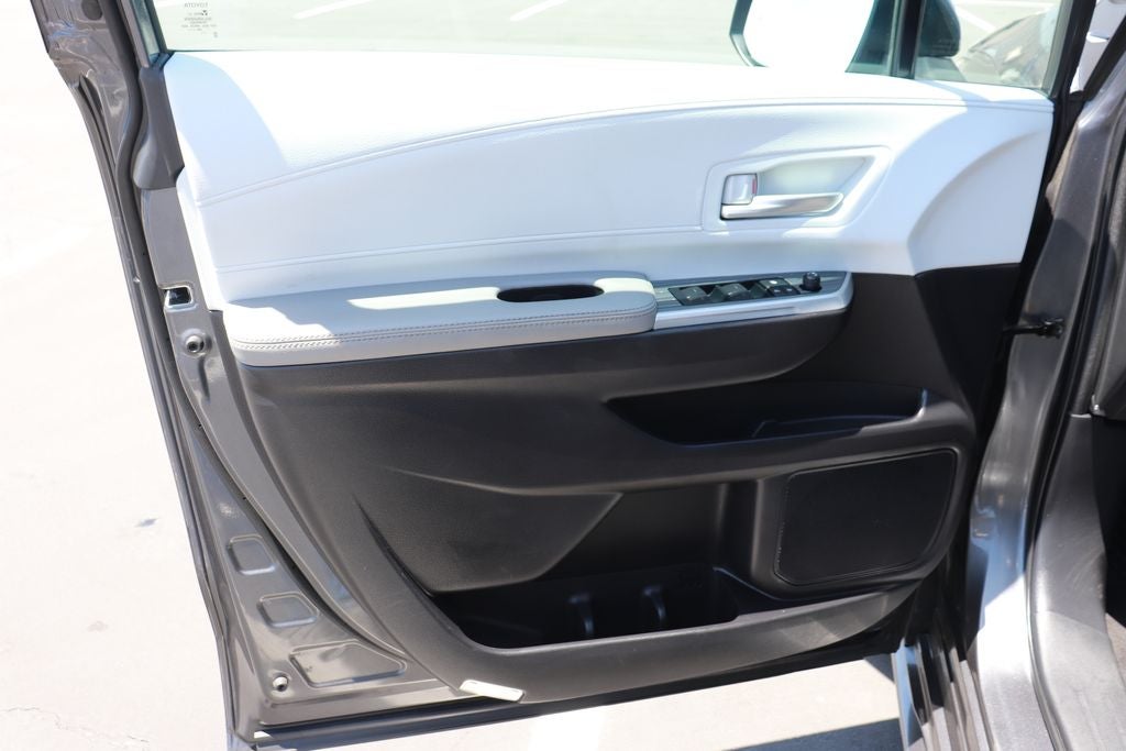 2025 Toyota Sienna XLE 8 Passenger