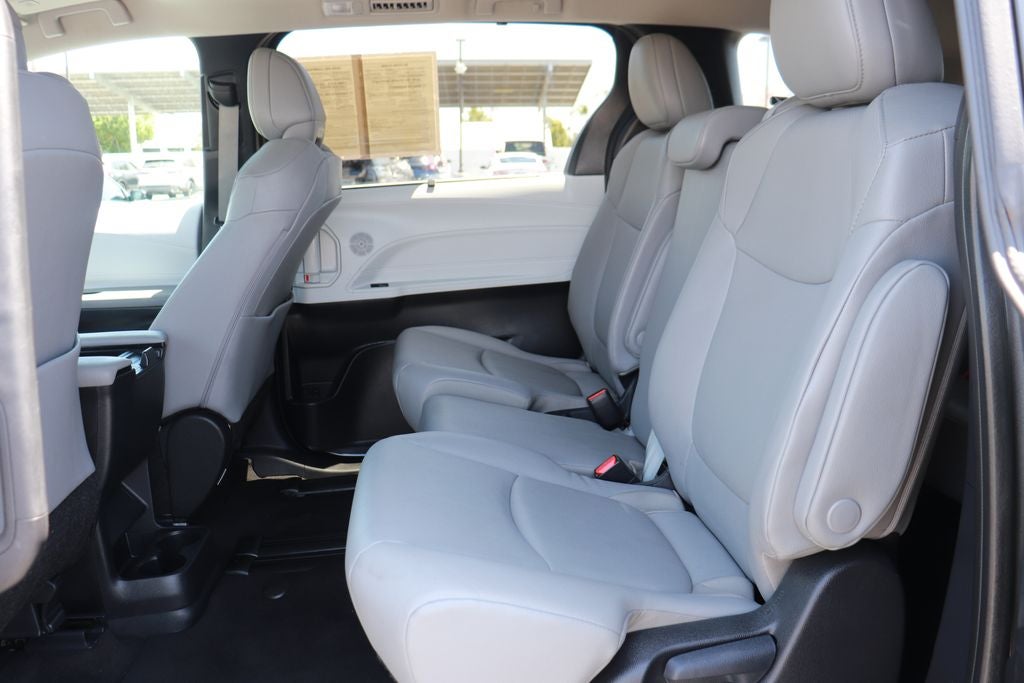 2025 Toyota Sienna XLE 8 Passenger