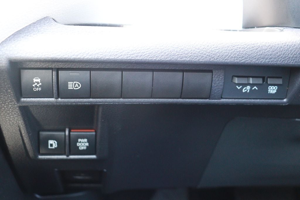 2025 Toyota Sienna XLE 8 Passenger