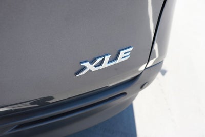 2025 Toyota Sienna XLE 8 Passenger