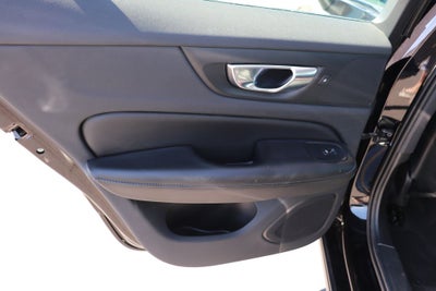 2024 Volvo S60 B5 Core Dark Theme