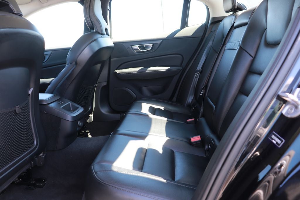 2024 Volvo S60 B5 Core Dark Theme