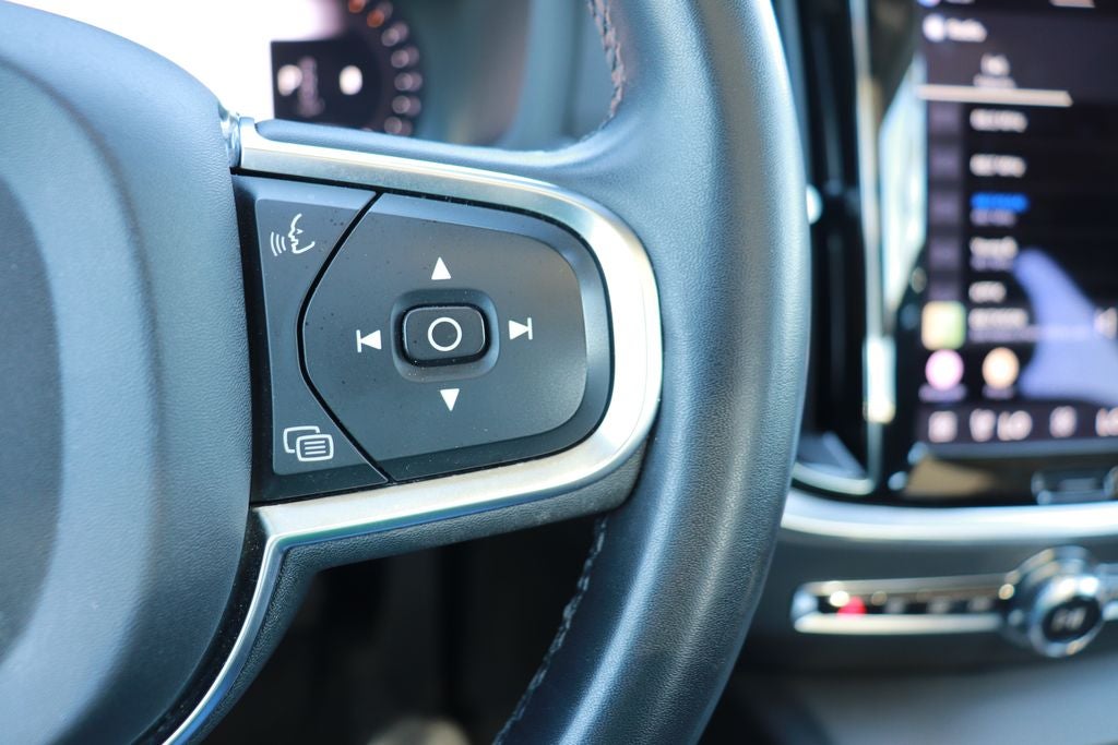 2024 Volvo S60 B5 Core Dark Theme
