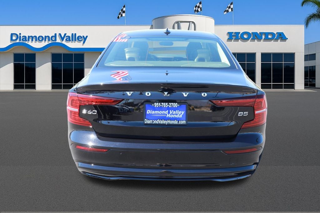 2024 Volvo S60 B5 Core Dark Theme