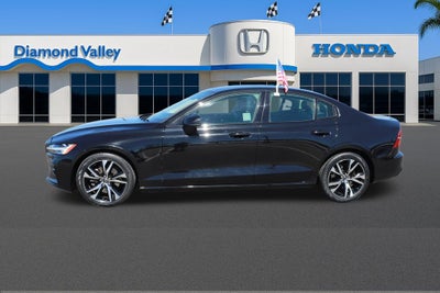 2024 Volvo S60 B5 Core Dark Theme
