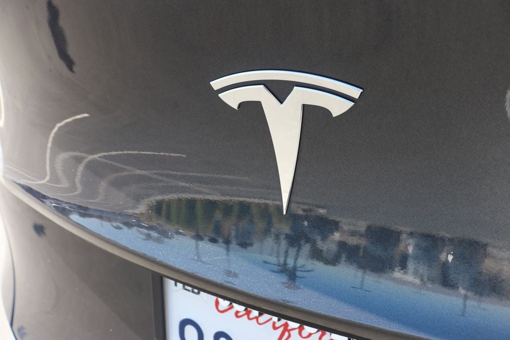 2025 Tesla Model Y Long Range