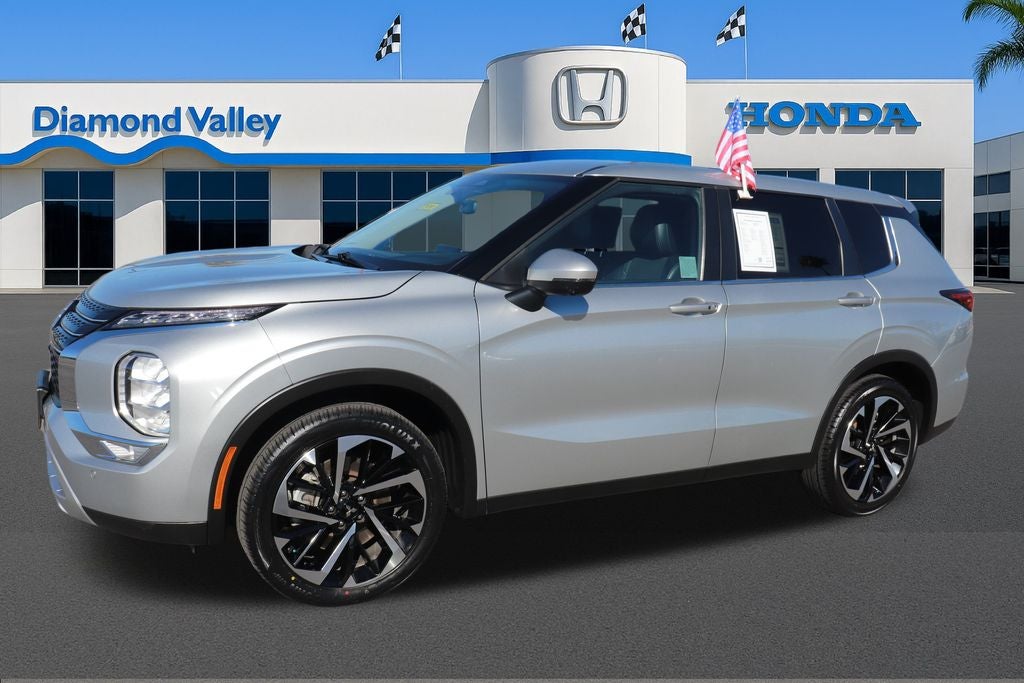 2024 Mitsubishi Outlander SE