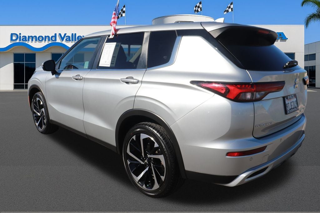 2024 Mitsubishi Outlander SE
